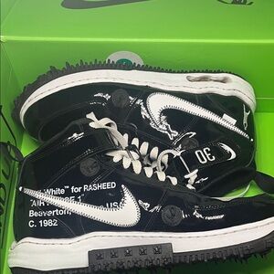 Nike Black and White High-Top Sneakers comes with box !😊